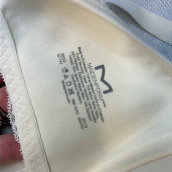 Maidenform Polka Dot Lace Bra - Cream, racerback, front close, 38DD, New - Picture 11 of 15